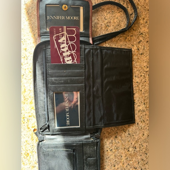 Crossbody cellphone wallet. GENUINE LEATHER crossbody phone bag - Picture 4 of 11